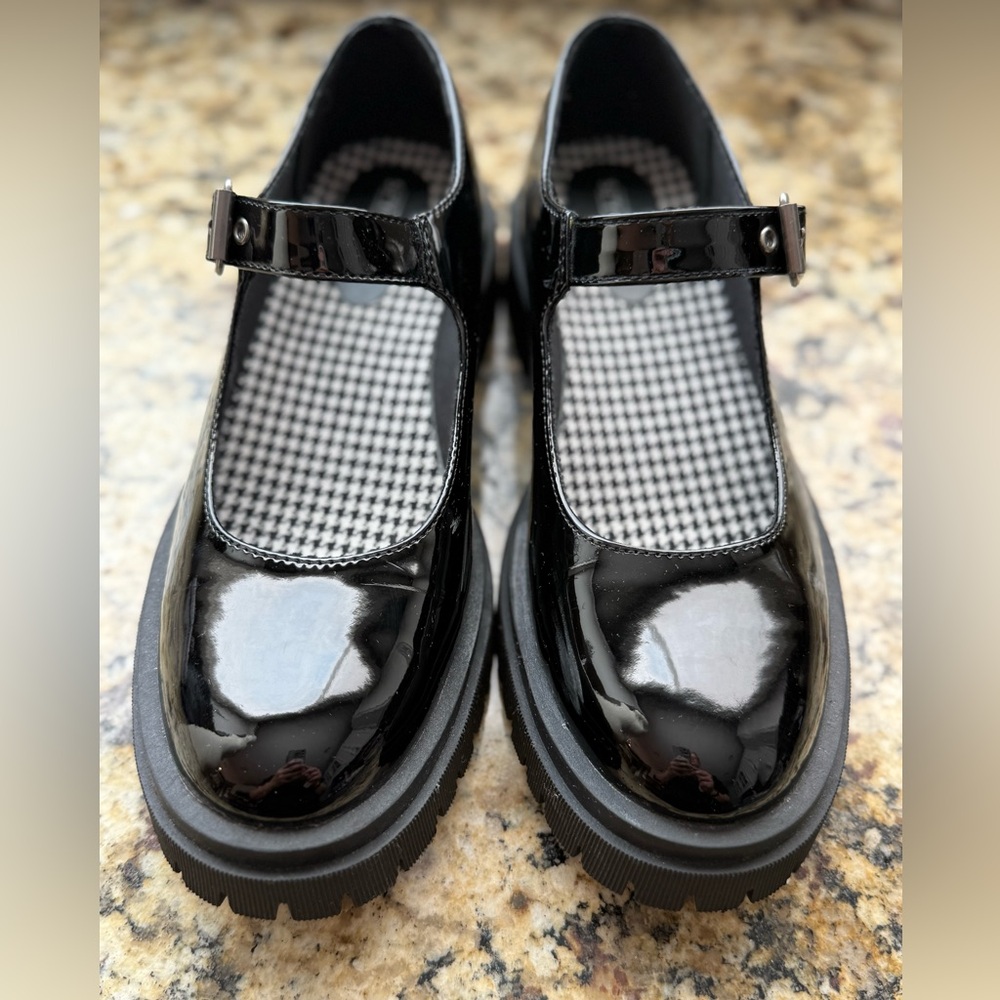 Black Patent Leather Mary Jane Shoes